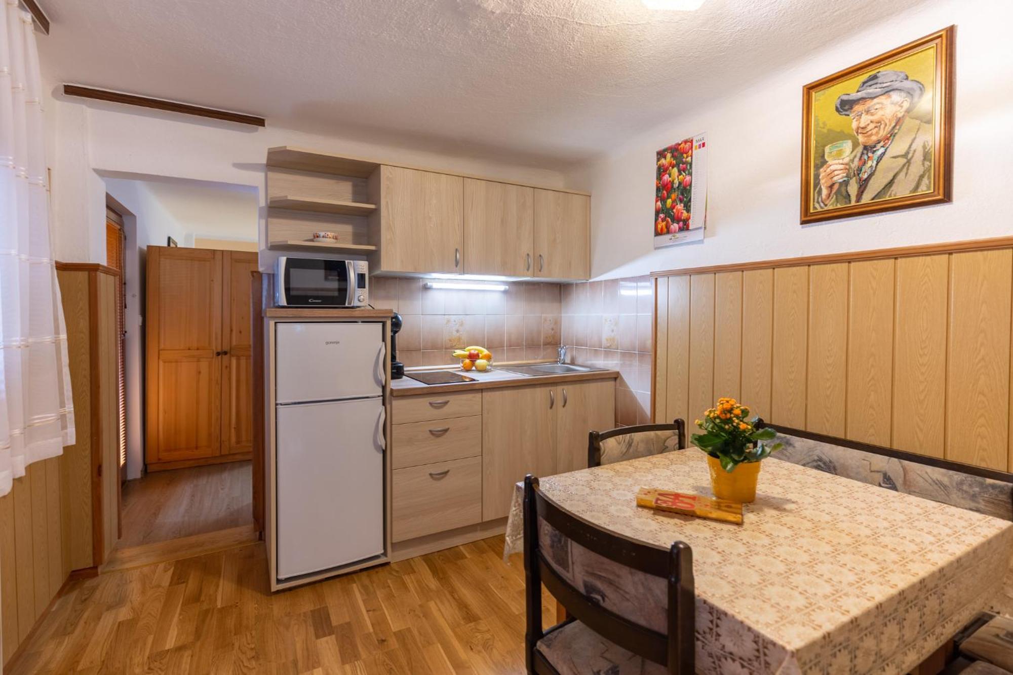 בוהין Apartments Kocjanc מראה חיצוני תמונה
